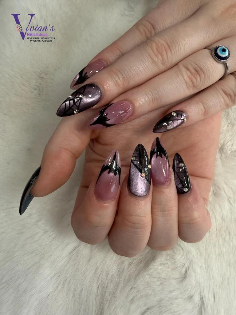 VIVIAN'S NAILS STUDIO